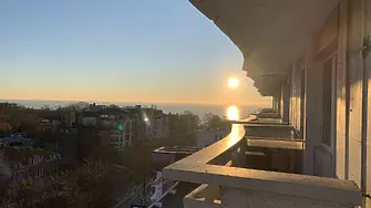 Във вторник преди обед времето ще бъде предимно слънчево, а след обед ще има разкъсана ниска облачност