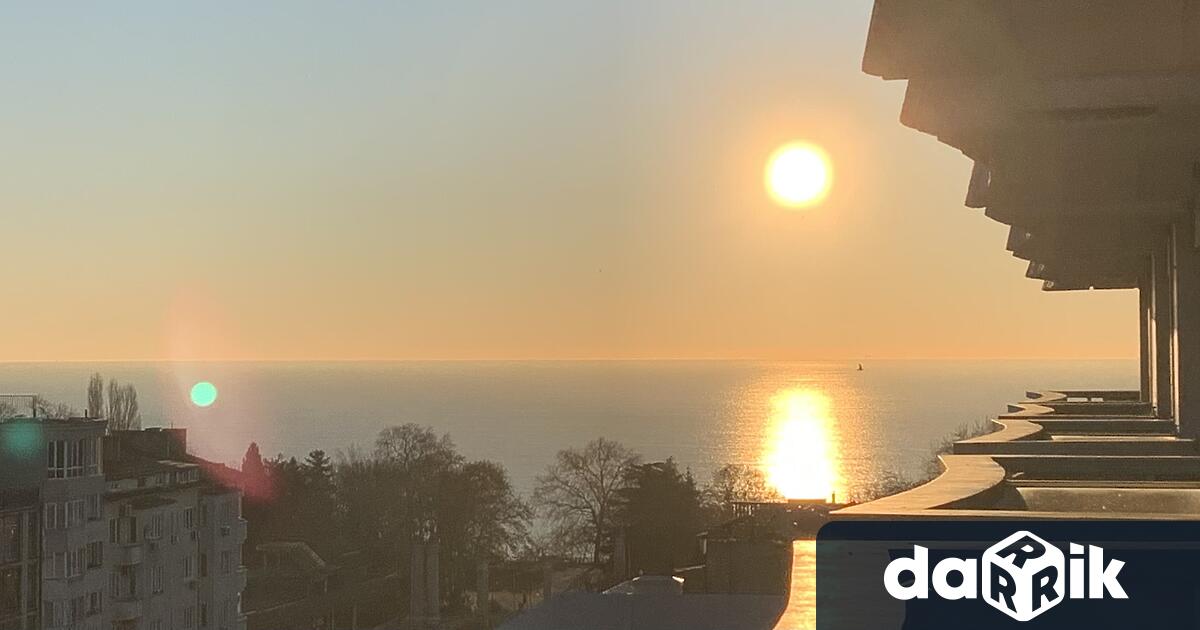 Въввторник преди обед времето ще бъде предимно слънчево а след