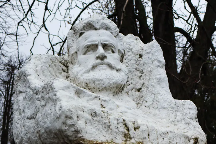  Община Левски уважи 178-та годишнина от рождението на Христо Ботев 