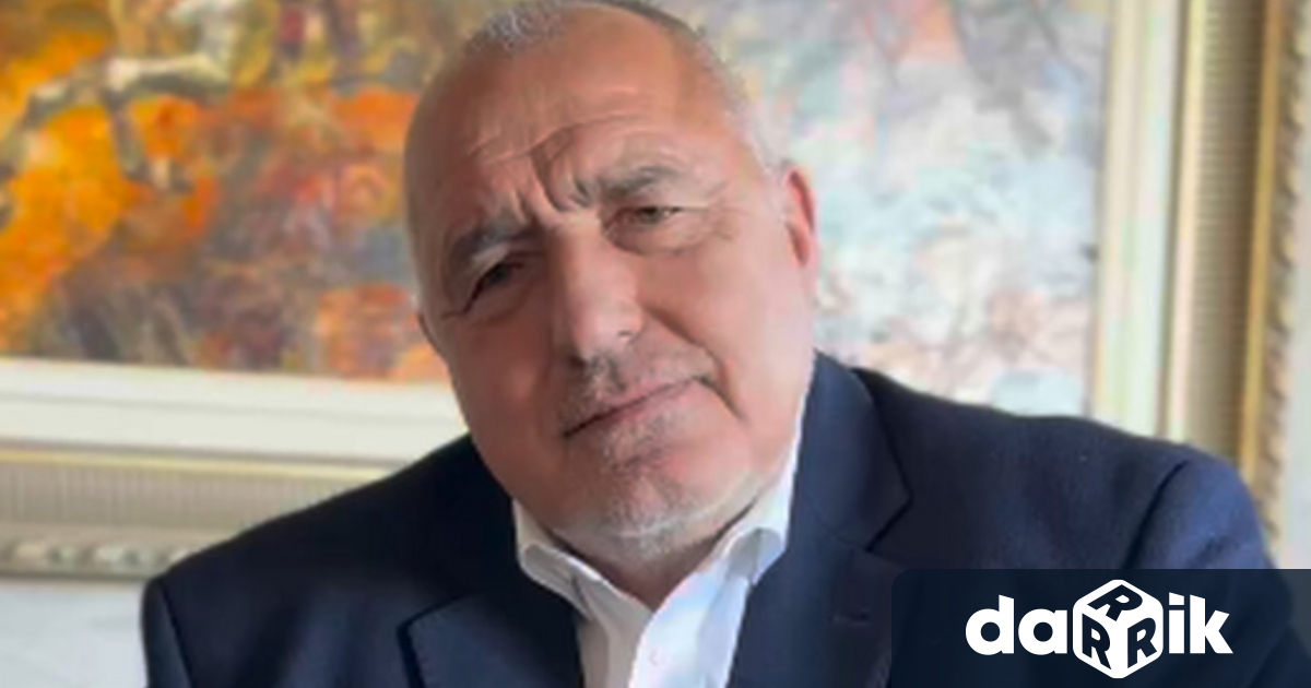 Пребоядисани млади комунистчета играете си с нещо което не разбирате