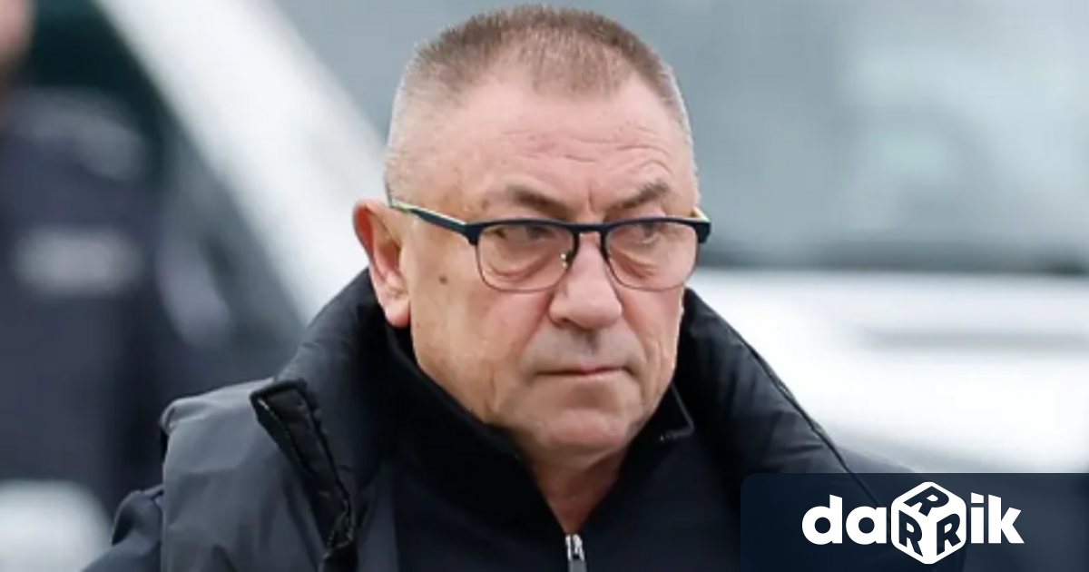 Легендата на Левски и българския футбол Божидар Искренов Гибона играл