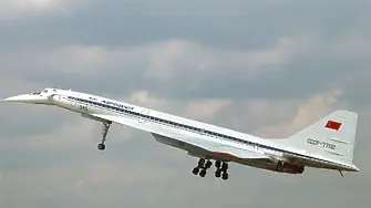Съветският свръхзвуков пътнически самолет Ту-144 извършва първия си полет