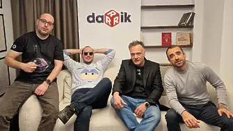 Празничен блок със Санта Николаос Цитиридис