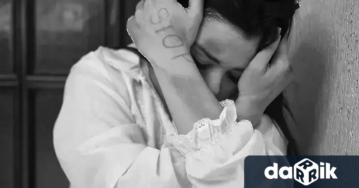 Осем мъже са задържани за отвличане на млада жена в