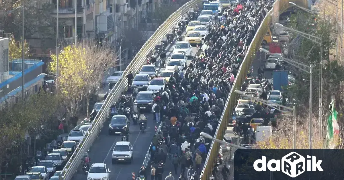 Броят на убитите при протестите в Иран доближава 200 обяви