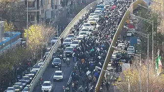 Броят на убитите при протестите в Иран доближава 200 според неправителствена организация