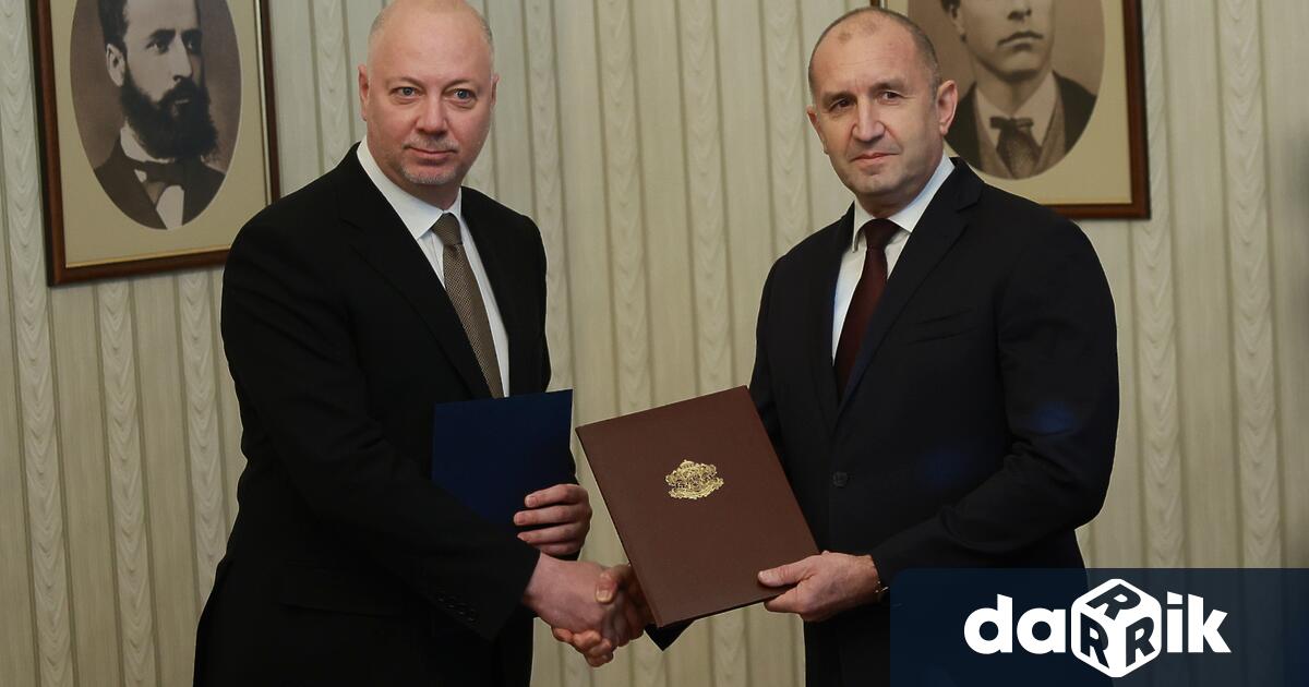 Премиерът в оставка Росен Желязков върна като кандидат за премиер