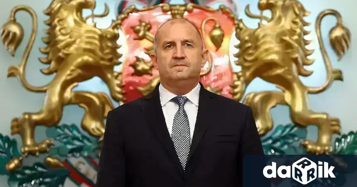 Два дни след като връчи първия мандат президентът Румен Радев