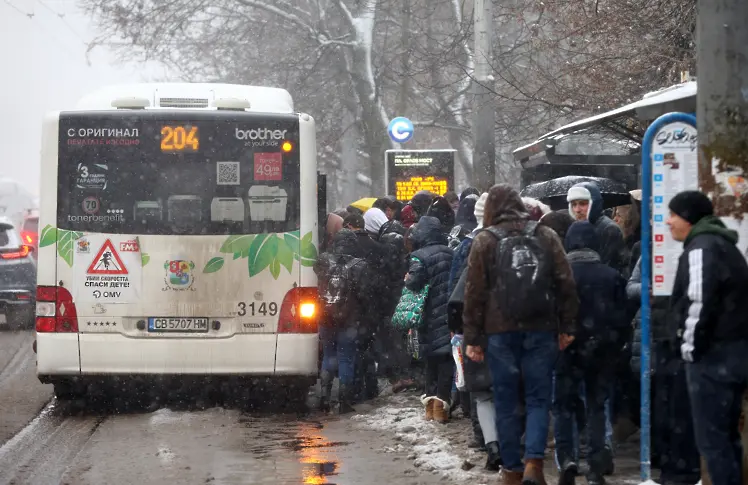 СДВР зове столичани: Ако не се налага да шофирате, оставете автомобилите