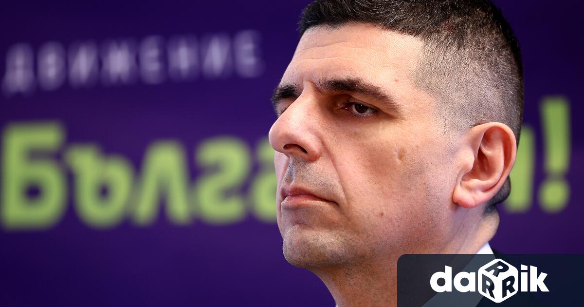 По време на пресконференция на Да България съпредседателят Ивайло Мирчев