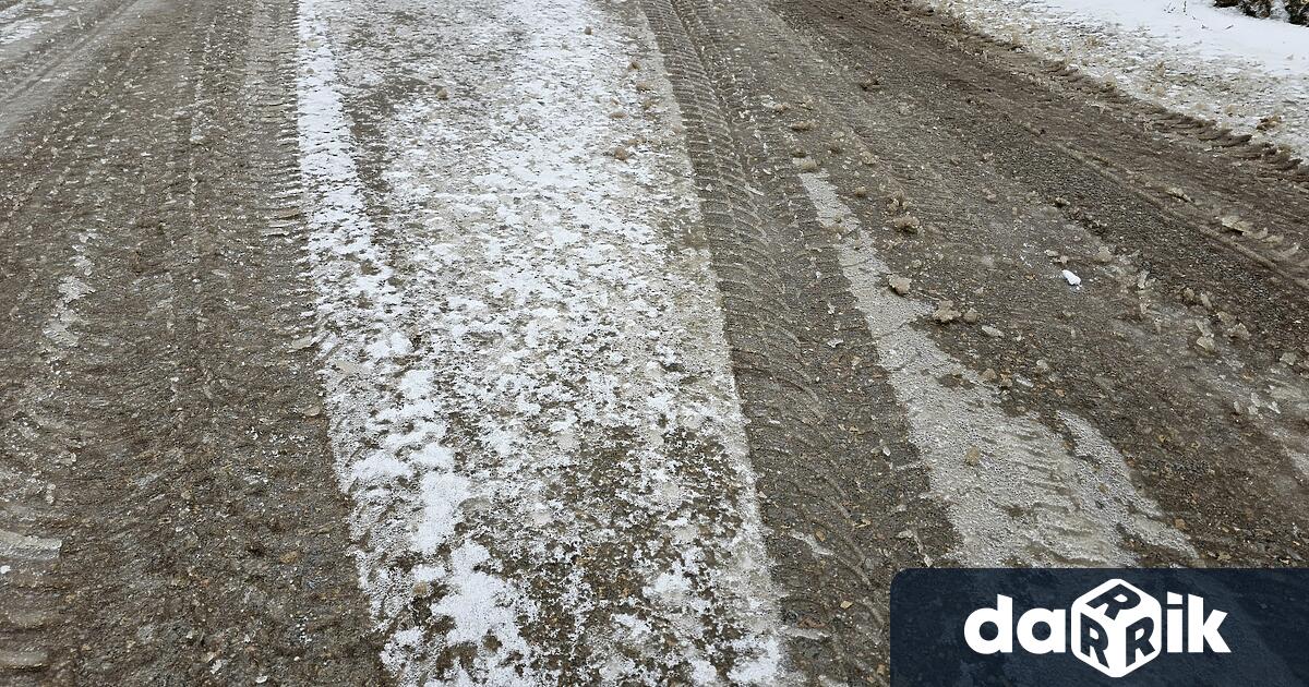 Един човек загина и няколко са пострадали при тежка катастрофа