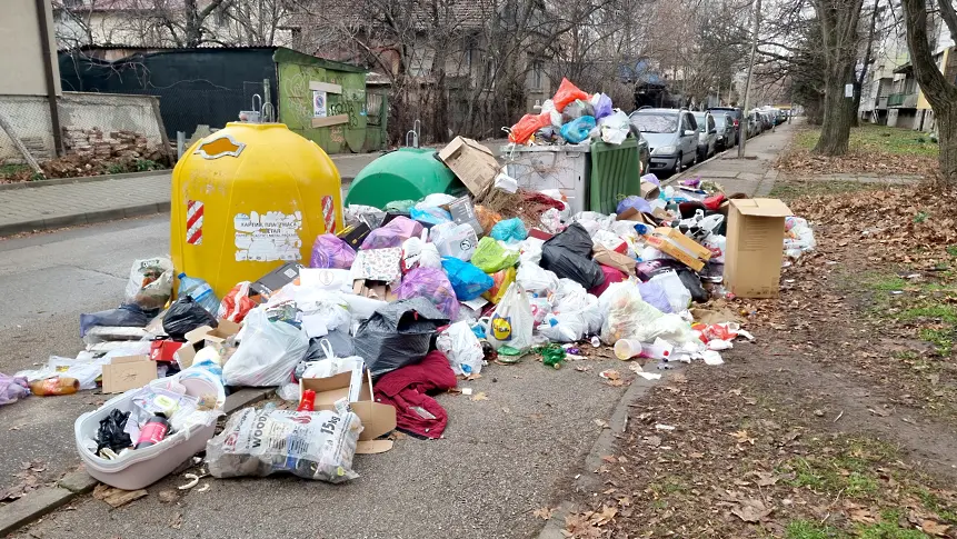 Бедствено положение заради кризата с боклука искат от „Спаси София” и районни кметове