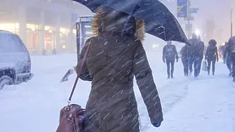 Оранжев и жълт код за снеговалеж и виелици в неделя