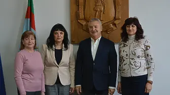 Кметът на Монтана подписа договор със социалните партньори в образованието