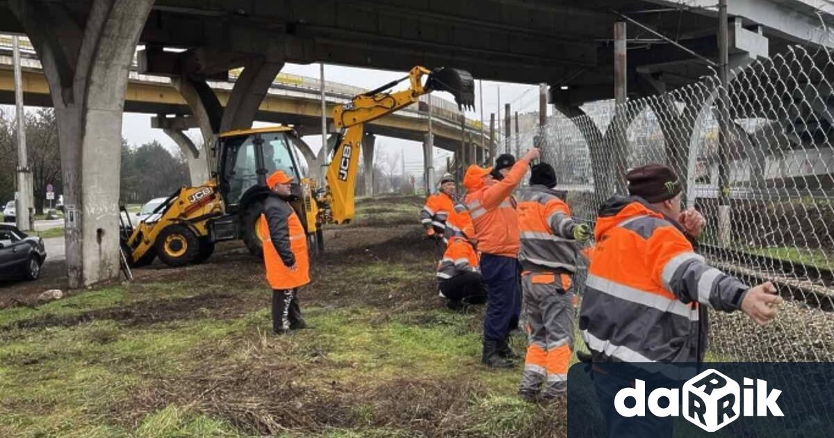 Служителите на ЖПС Враца изпълняват дейностипо спешните мерки за повишаване