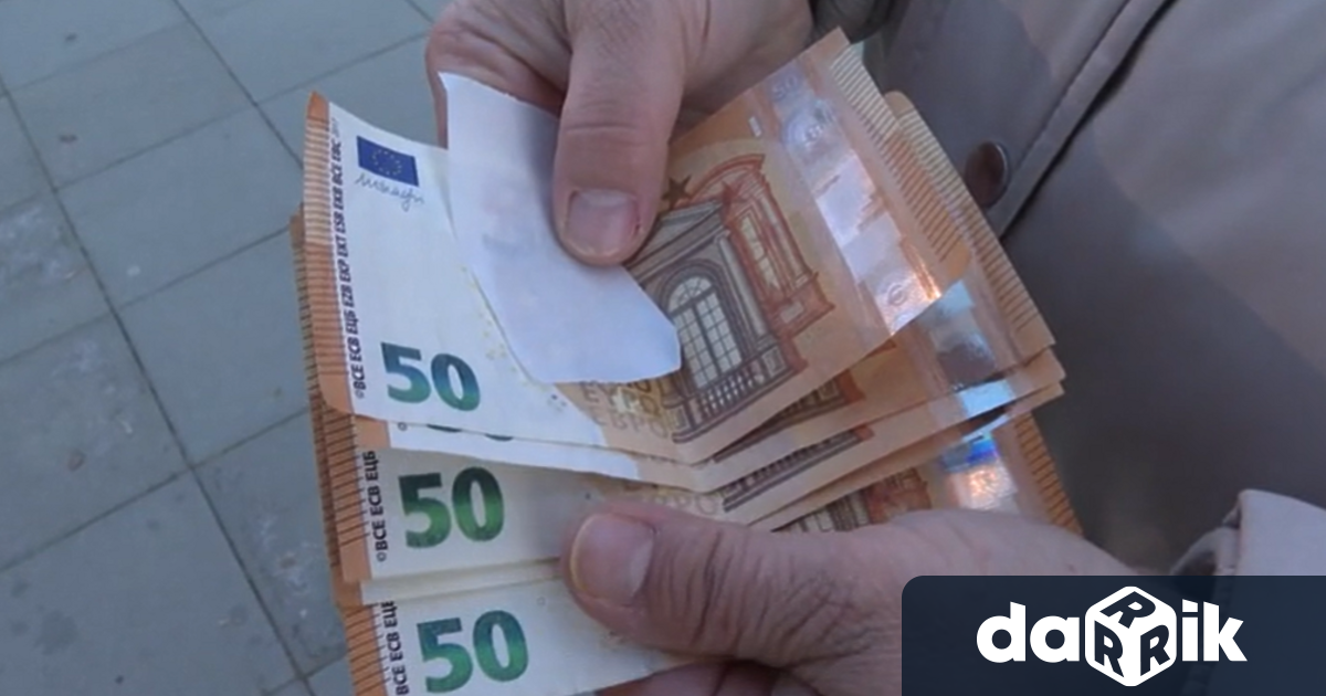 Особен случай с банкомат устройство в Пловдив отпусна вместо банкнота