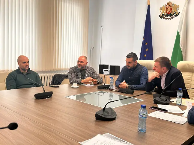 Проблеми на електрозахранването в област Враца разискваха на специална среща с Областния управител и ЕРМ-Запад