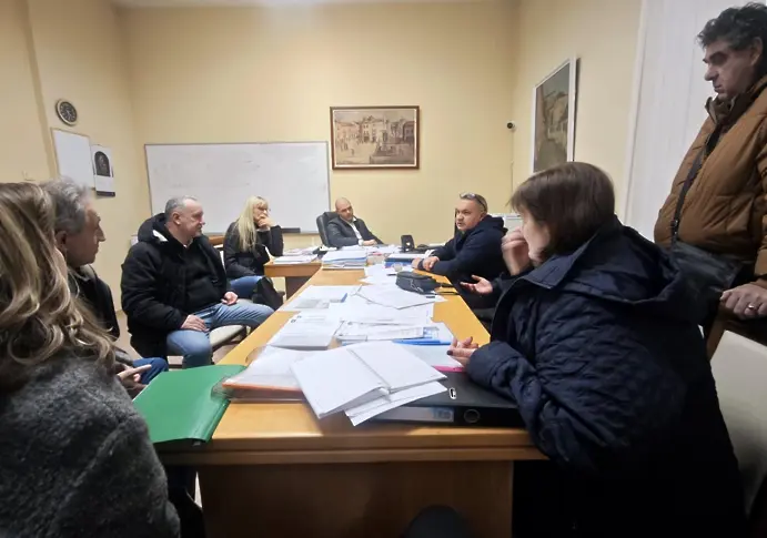 Обработват всички улици и тротоари в Плевен срещу заледяване 