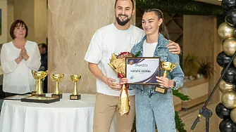 Милица Мирчева и Йоло Николов (СКЛА „Атлет“) са Спортист №1 и Треньор на годината на община Мездра за 2025 г.