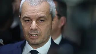 Костадин Костадинов: Президентът свали маската още преди да е започнало представлението