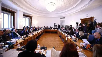 Правната комисия ще продължи да разглежда законопроекта за промени в Изборния кодекс утре на извънредно заседание
