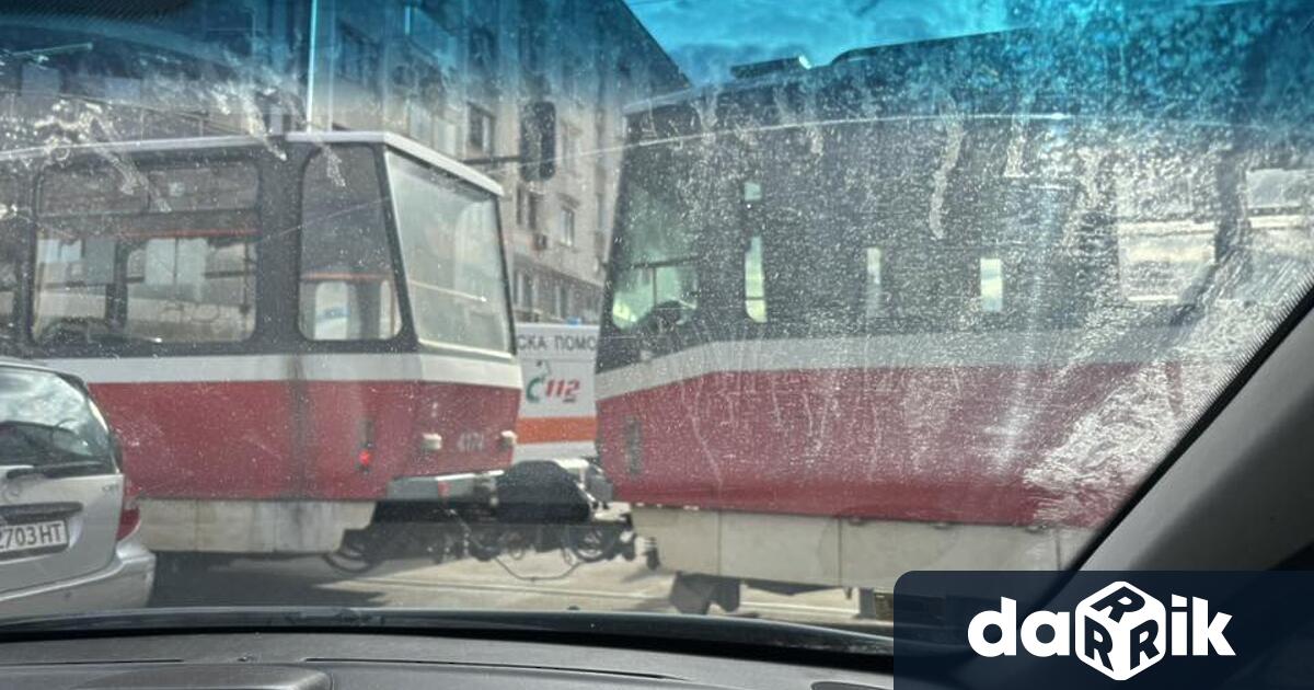 Трамвай е ударил дете на видима възраст около 10 години