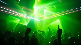 СДВР хвана райски газ и 16 непълнолетни в дискотеки в Студентски град