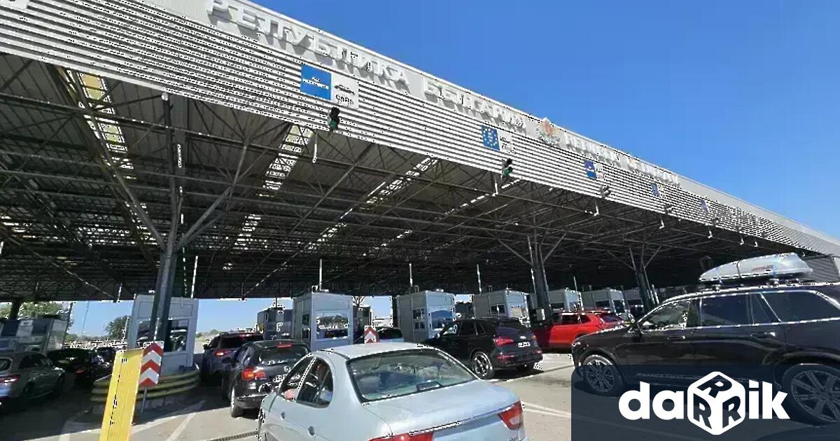 Интензивен е трафикът на ГКПП Капитан Андреево и Лесово на