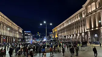 НА ЖИВО: Започна протестът на ПП-ДБ за 100% машинен вот