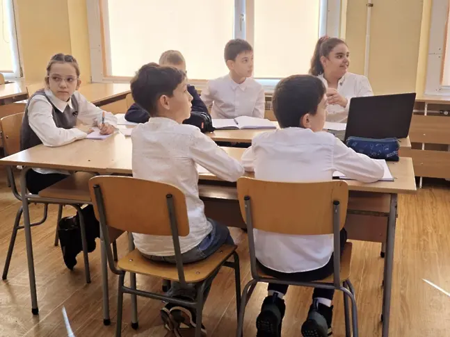 Модерен STEM център отвори врати в Математическа гимназия „Гео Милев“ – Плевен/СНИМКИ/