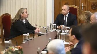 ГЕРБ няма да се бори с Радев, а ще го остави да се сблъска с реалността, заяви Деница Сачева