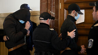 Обвинените за грабежа на инкасото в Ихтиман: Добри студенти, единият раздавал команди на английски