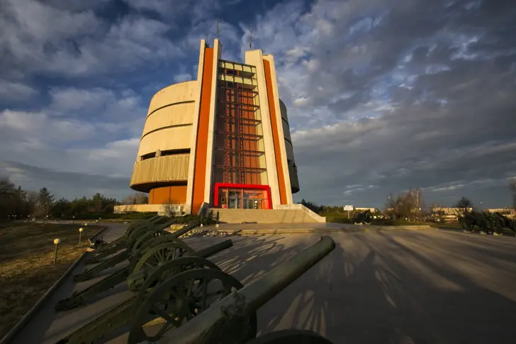 На 19 януари преди 49 години започва строителството на Панорама „Плевенска епопея 1877 г.“