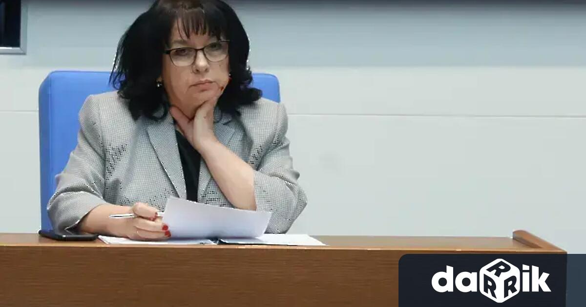 Заплатите в обществения сектор ще бъдат увеличени с 5 обяви