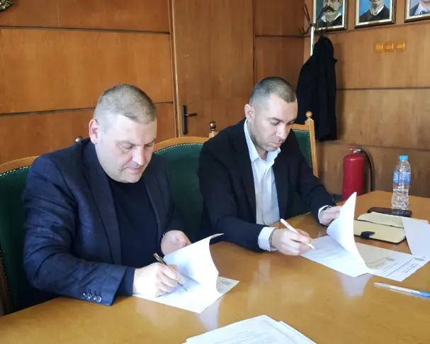 Кметове на пет общини в област Плевен и Областна управа с общо писмо до АПИ и МРРБ в подкрепа на Югозападен обходен път на Плевен