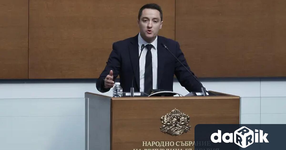 В момента парламентът се опитва да саботира изборния процес чрез