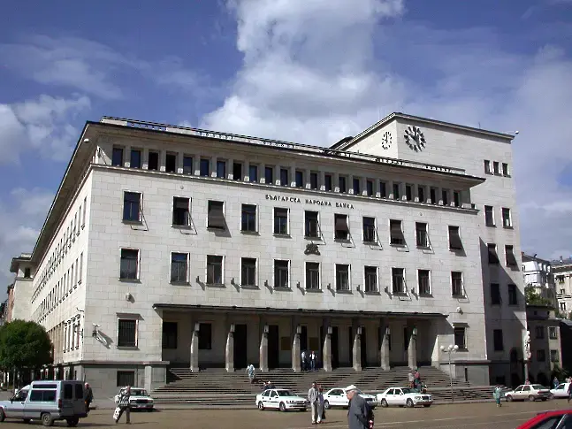 Заради еврото: БНБ ще работи извънредно всяка събота до края на януари