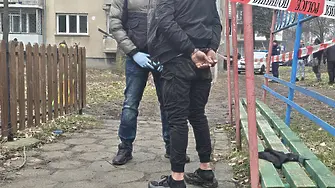 Продавал дрога на деца: Задържаха дилър край училище в София 