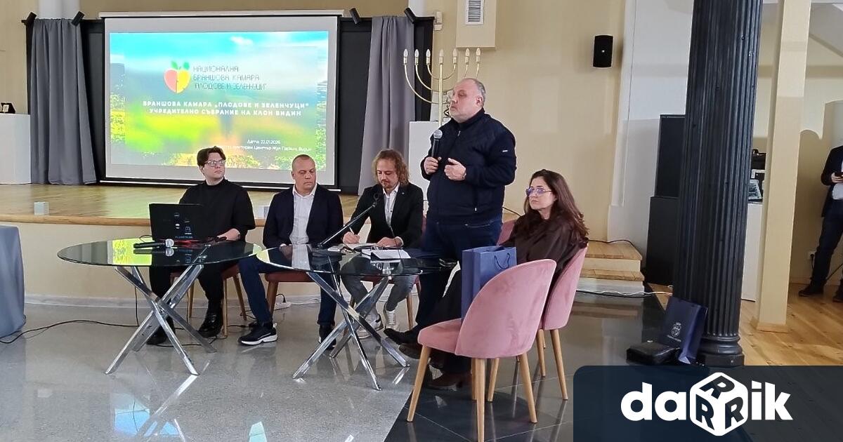 Заместник кметовете на община Видин Борислава Борисова и Мартин Дончев