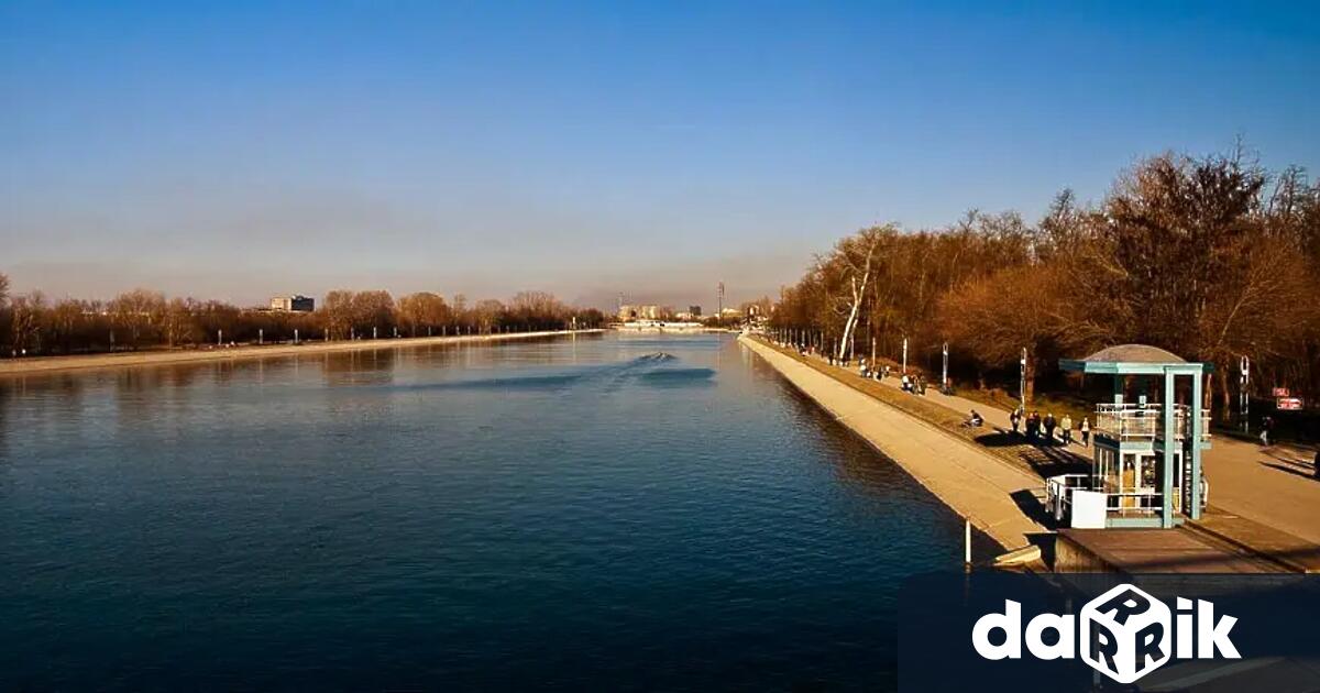 Млада жена беше спасена след като е паднала в Гребния