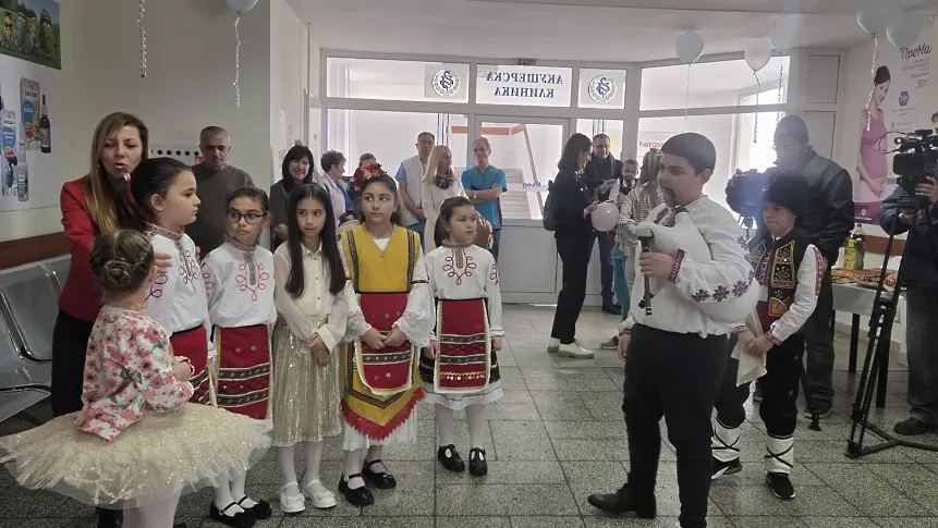 Денят на родилната помощ бе отбелязан с традиционен ритуал в УМБАЛ „Д-р Георги Странски“ – Плевен