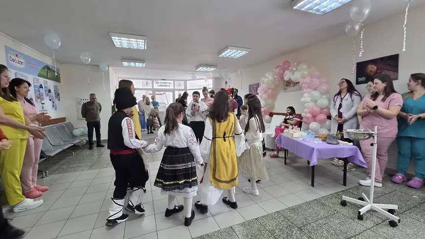 Денят на родилната помощ бе отбелязан с традиционен ритуал в УМБАЛ „Д-р Георги Странски“ – Плевен