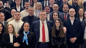 Пеевски приветства младежи от Бургас