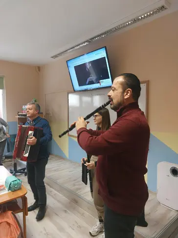  Школа по дудук съхранява българските обичаи в НУ „ Христо Ботев “ – Плевен 