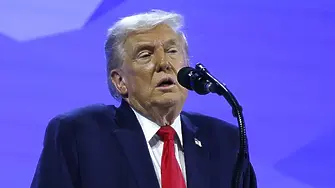 Тръмп изважда по 2 милиона долара на всеки гренландец?