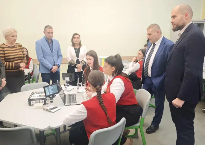 STEM център по природни науки, изследвания и иновации отвори врати в ПГ по туризъм в Плевен