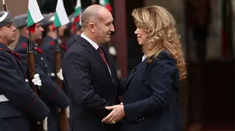 Румен Радев тържествено напусна „Дондуков” 2 (ВИДЕО)