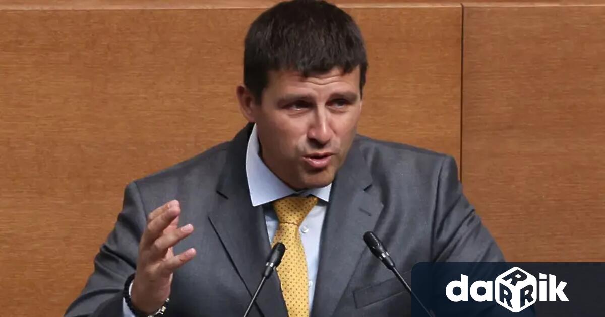 Според председателя на парламентарната група на Величие Ивелин Михайлов най