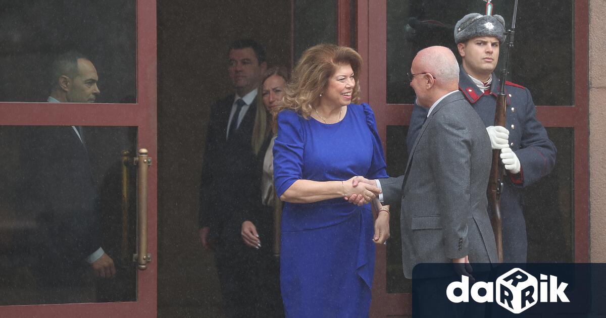 Управителят на Българската народна банка БНБ Димитър Радевпристигна на Дондуков