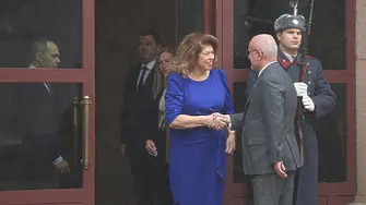 Управителят на БНБ Димитър Радев пристигна на „Дондуков“ 2 за среща с президента 